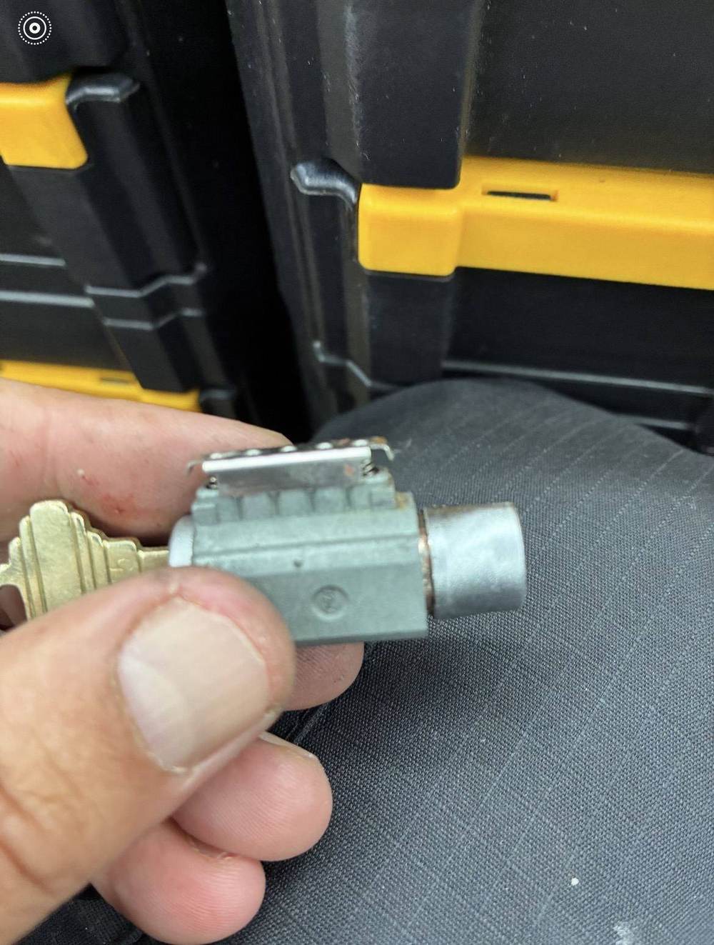 Diagnostic key programming tool used for transponder and fob programming by IK7 Locksmith