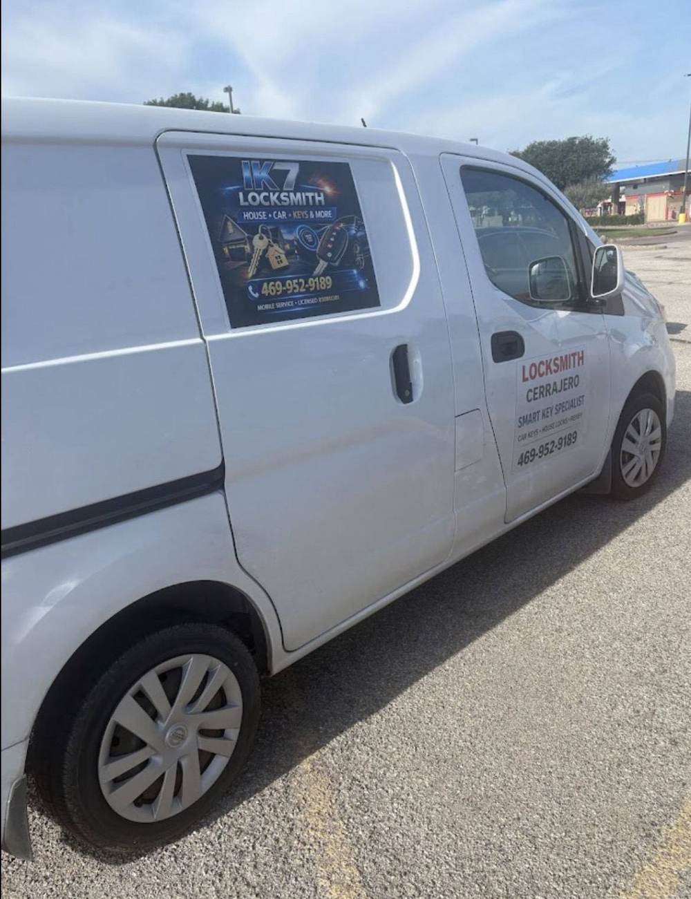 Side view of the IK7 Locksmith mobile service van serving North Texas
