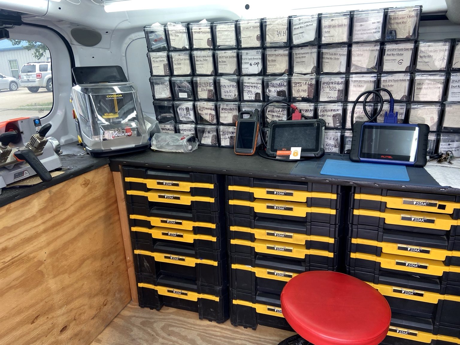 IK7 Locksmith branded service van serving Lavon Texas