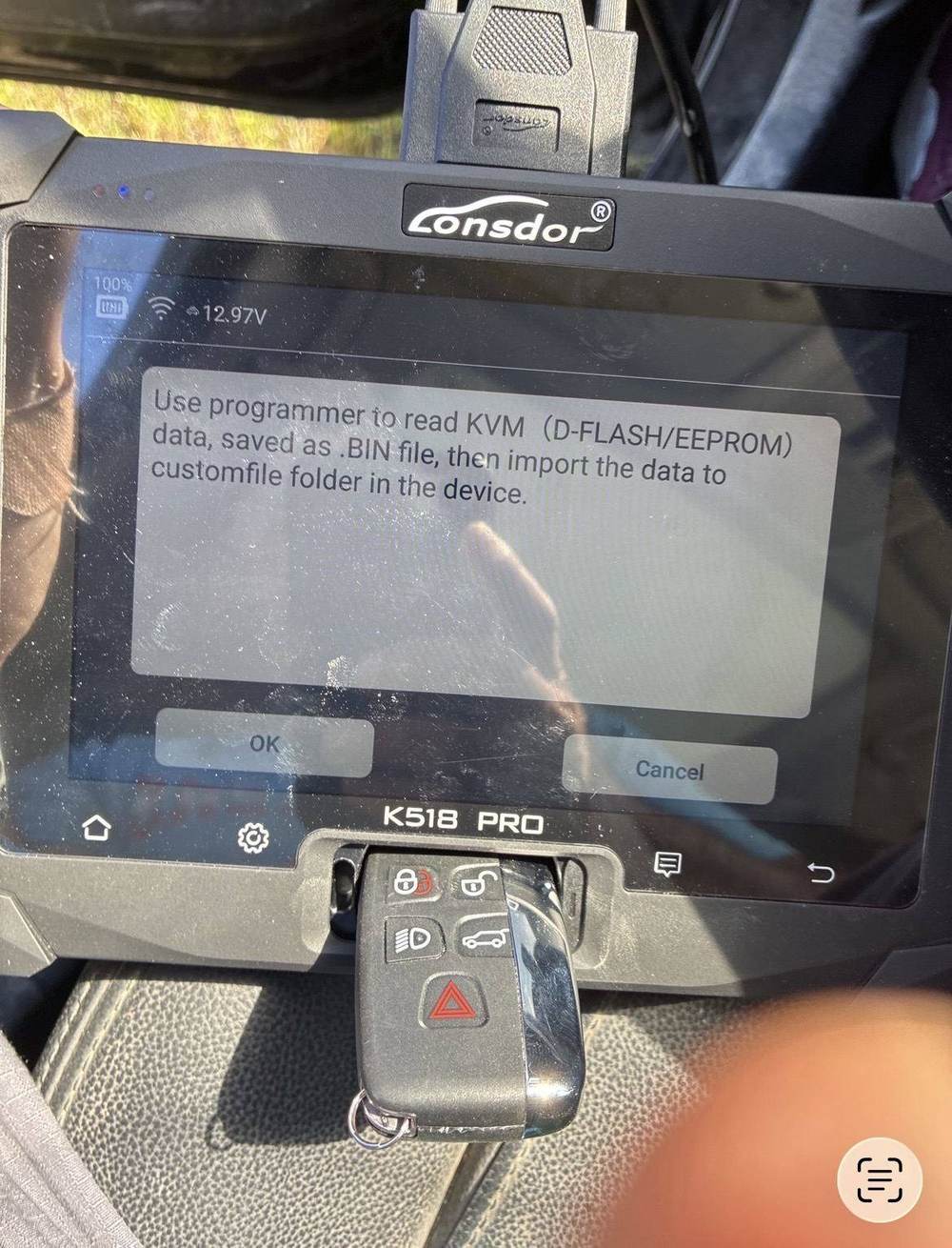 Transponder chip key being programmed for a vehicle by IK7 Locksmith